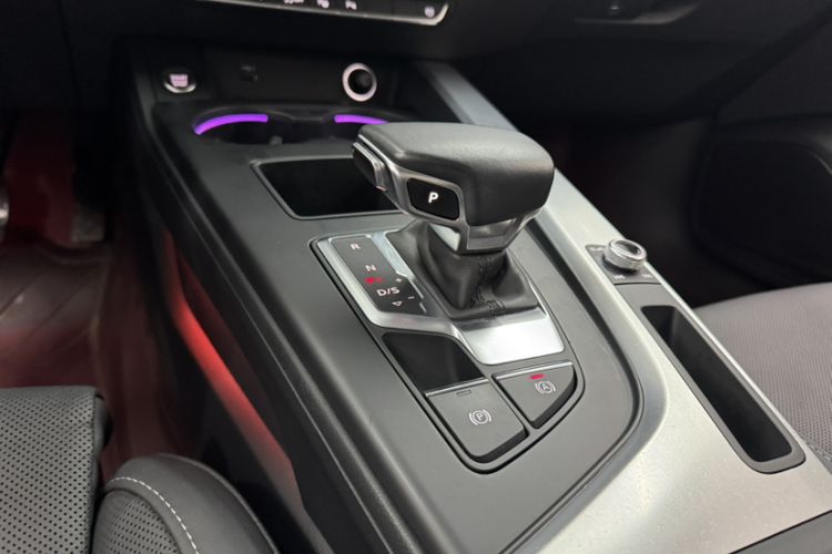Used Audi A4L 2020 40 TFSI Luxury Dynamic Model Gear Lever