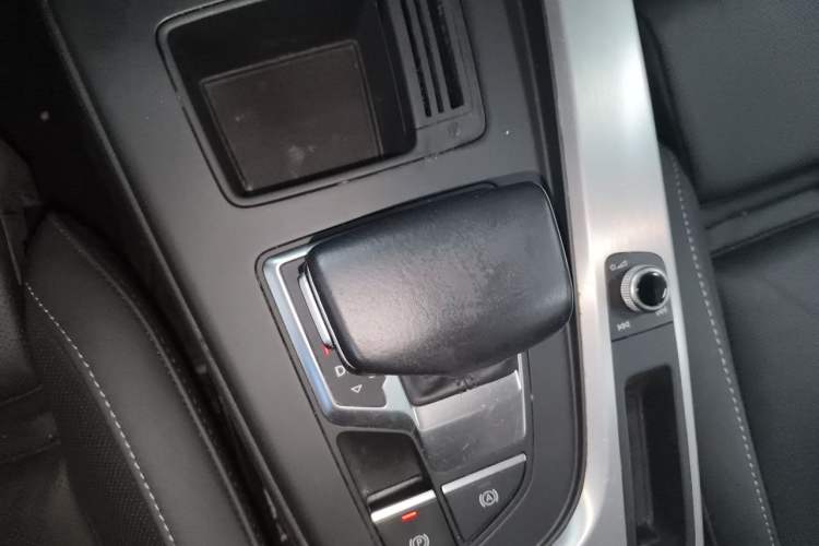 Used Audi A4L 2020 35 TFSI Fashion Dynamic Model Gear Lever