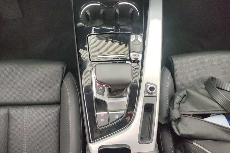 Used Audi A4L 2020 40 TFSI Fashion Dynamic Model Gear Lever