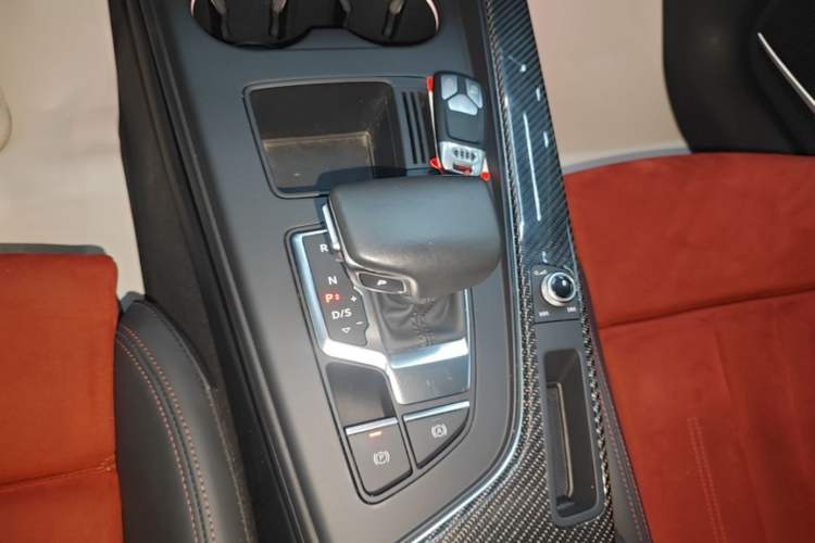 Used Audi A4L 2020 45 TFSI quattro Prestige Dynamic Edition Gear Lever