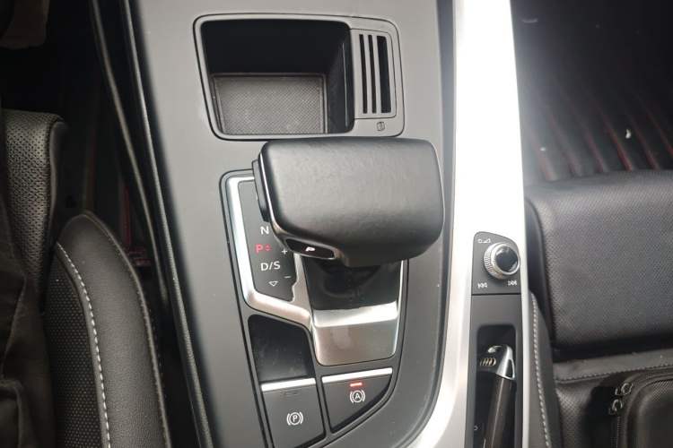 Used Audi A4L 2020 40 TFSI Fashion Dynamic Model Gear Lever