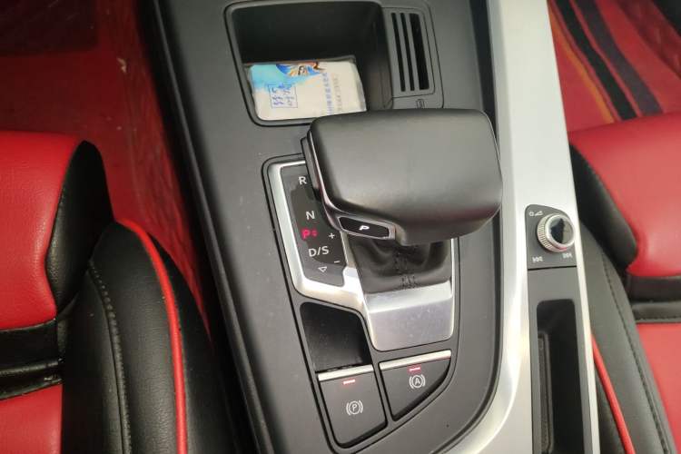 Used Audi A4L 2020 40 TFSI Fashion Dynamic Model Gear Lever