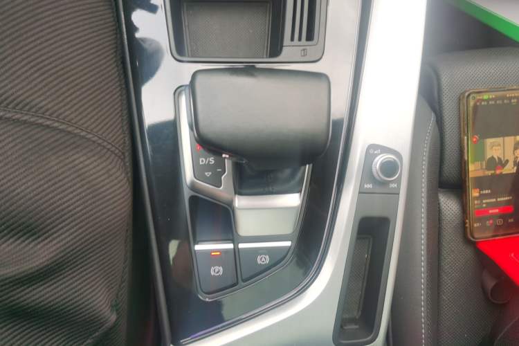 Used Audi A4L 2020 40 TFSI Fashion Dynamic Model Gear Lever