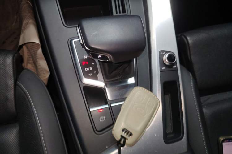 Used Audi A4L 2020 40 TFSI Fashion Dynamic Model Gear Lever