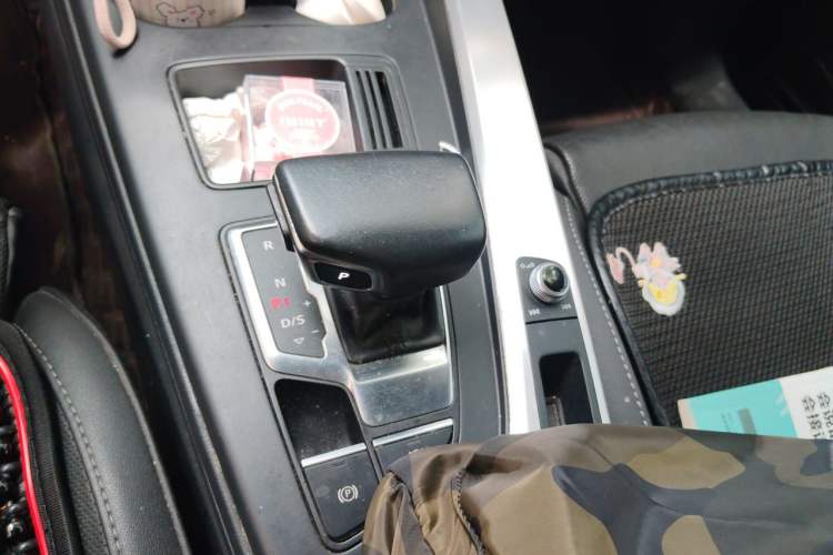 Used Audi A4L 2020 40 TFSI Fashion Dynamic Model Gear Lever