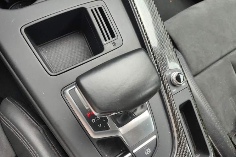 Used Audi A4L 2020 45 TFSI quattro Prestige Dynamic Edition Gear Lever