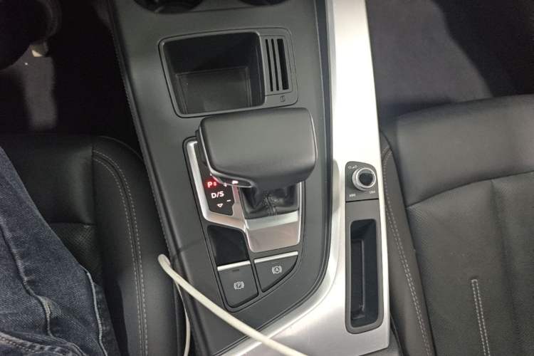 Used Audi A4L 2020 40 TFSI Luxury Prestige Edition Gear Lever