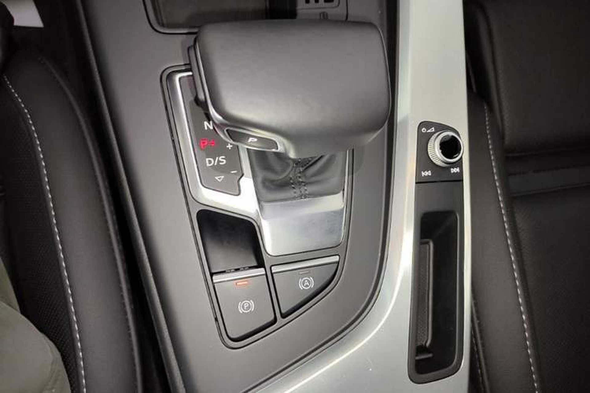 Used Audi A4L 2020 40 TFSI Fashion Dynamic Model Gear Lever