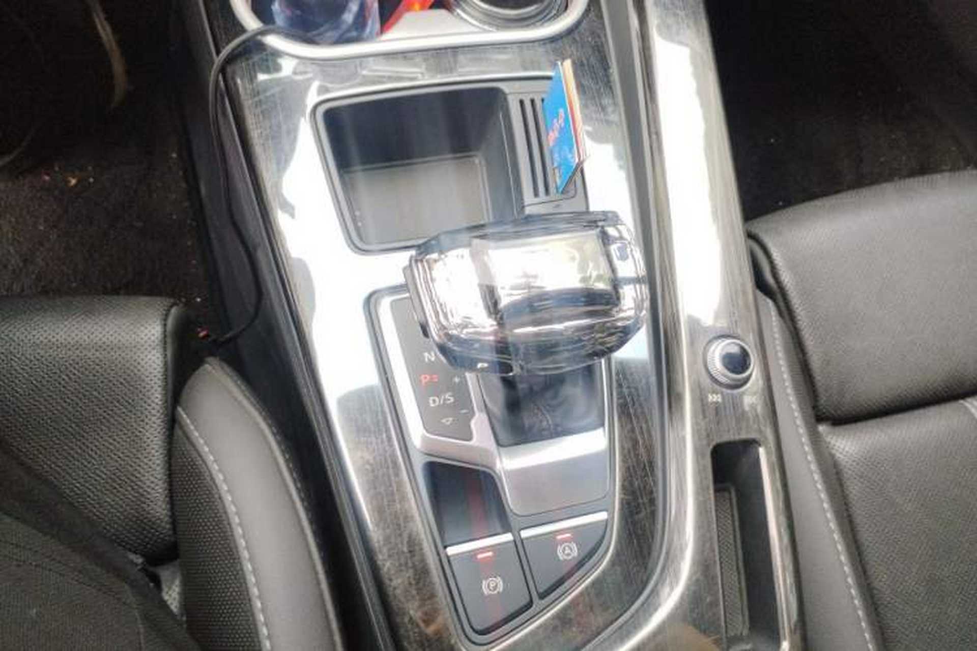 Used Audi A4L 2020 40 TFSI Fashion Dynamic Model Gear Lever