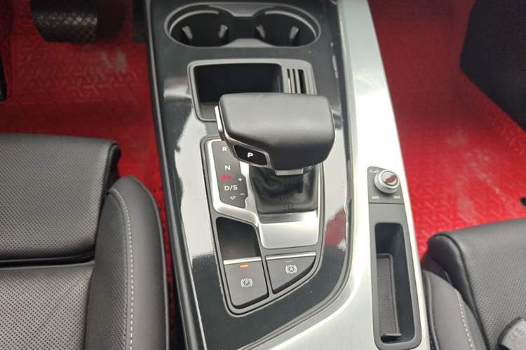 Used Audi A4L 2020 40 TFSI Fashion Dynamic Model Gear Lever