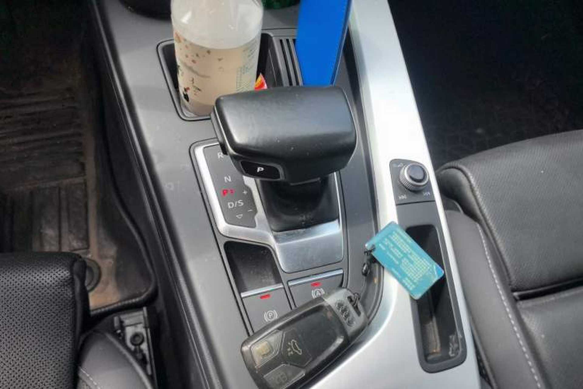 Used Audi A4L 2020 40 TFSI Fashion Dynamic Model Gear Lever