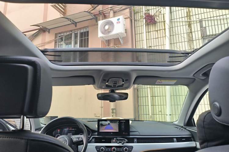Used Audi A4L 2020 40 TFSI Fashionable and Elegant Model Headliner