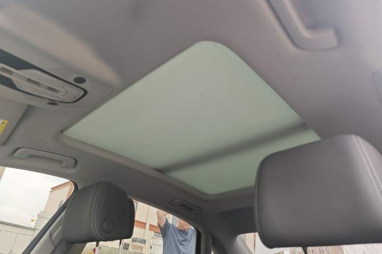 Used Audi A4L 2020 40 TFSI Luxury Dynamic Model Headliner