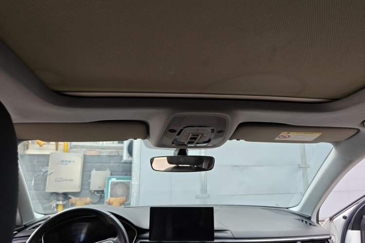 Used Audi A4L 2020 40 TFSI Fashionable and Elegant Model Headliner