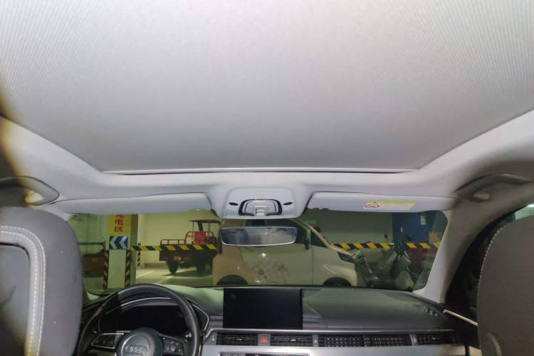 Used Audi A4L 2020 40 TFSI Fashionable and Elegant Model Headliner