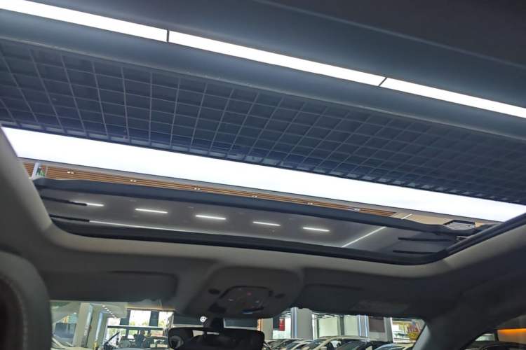 Used Audi A4L 2020 40 TFSI Luxury Dynamic Model Headliner