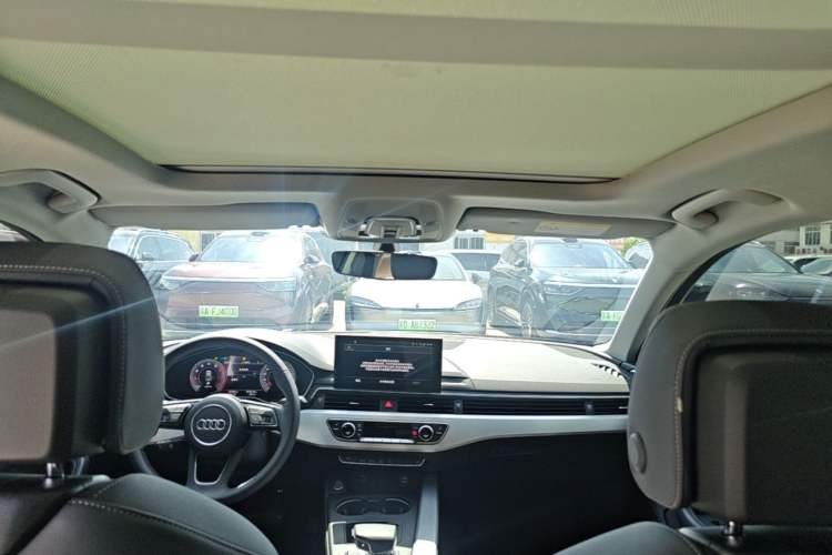 Used Audi A4L 2020 40 TFSI Luxury Dynamic Model Headliner