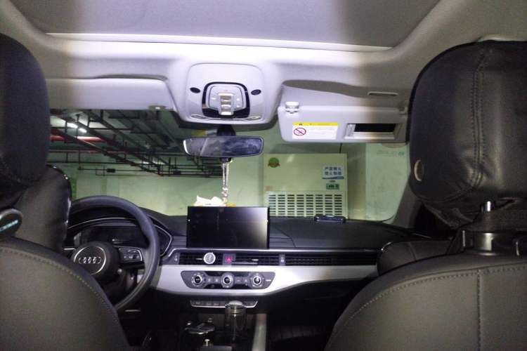 Used Audi A4L 2020 40 TFSI Fashionable and Elegant Model Headliner