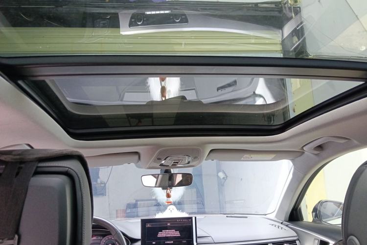 Used Audi A4L 2020 40 TFSI Luxury Dynamic Model Headliner