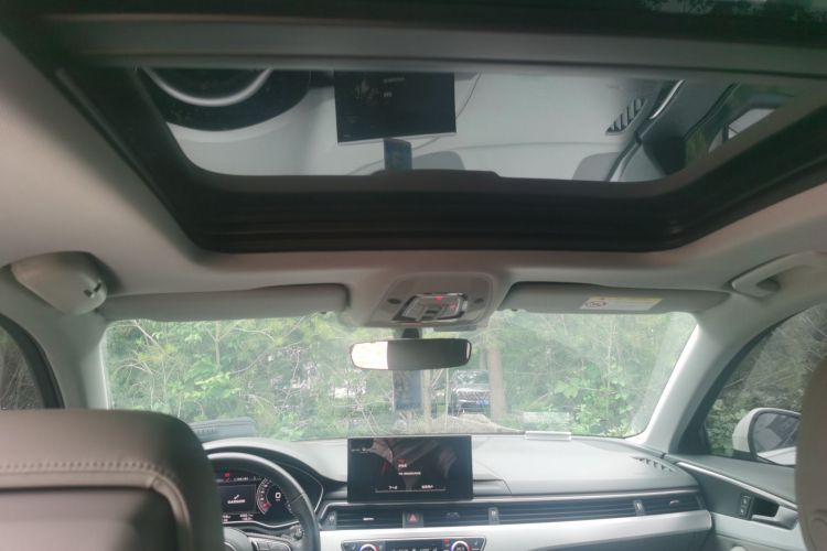 Used Audi A4L 2020 40 TFSI Luxury Dynamic Model Headliner