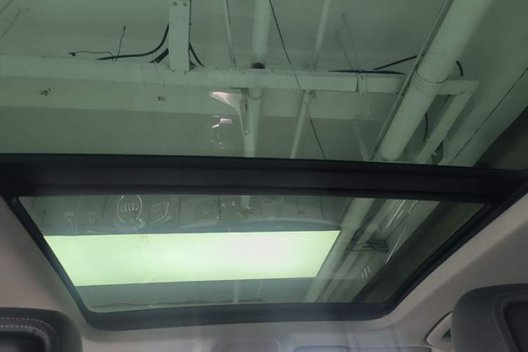 Used Audi A4L 2020 40 TFSI Fashionable and Elegant Model Headliner