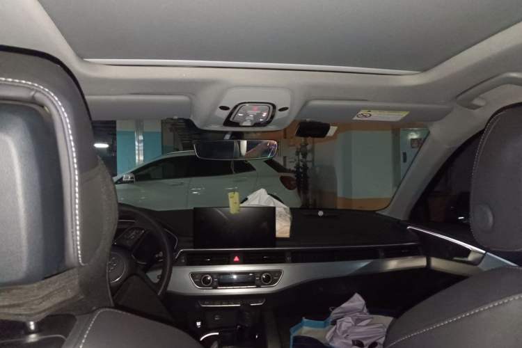 Used Audi A4L 2020 40 TFSI Luxury Dynamic Model Headliner