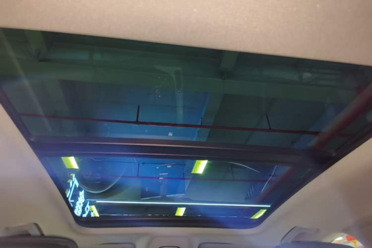 Used Audi A4L 2020 40 TFSI Luxury Dynamic Model Headliner