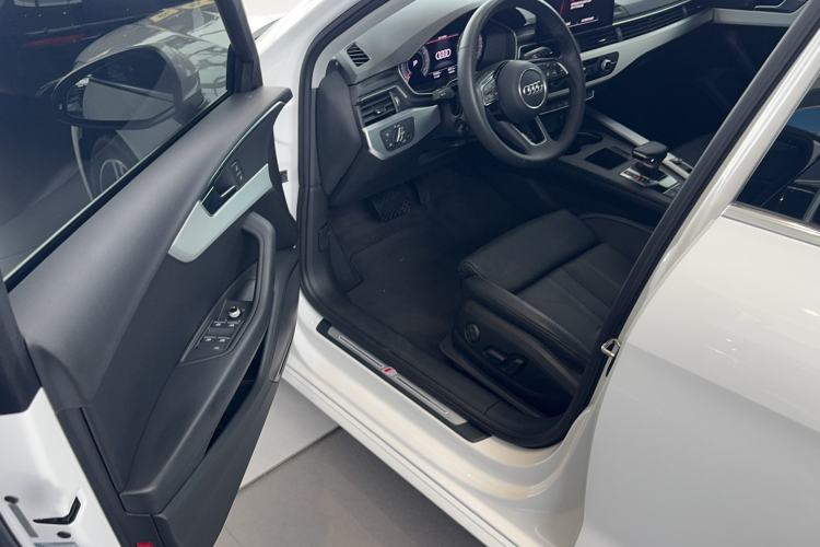 Used Audi A4L 2020 40 TFSI Fashion Dynamic Model Interior 1