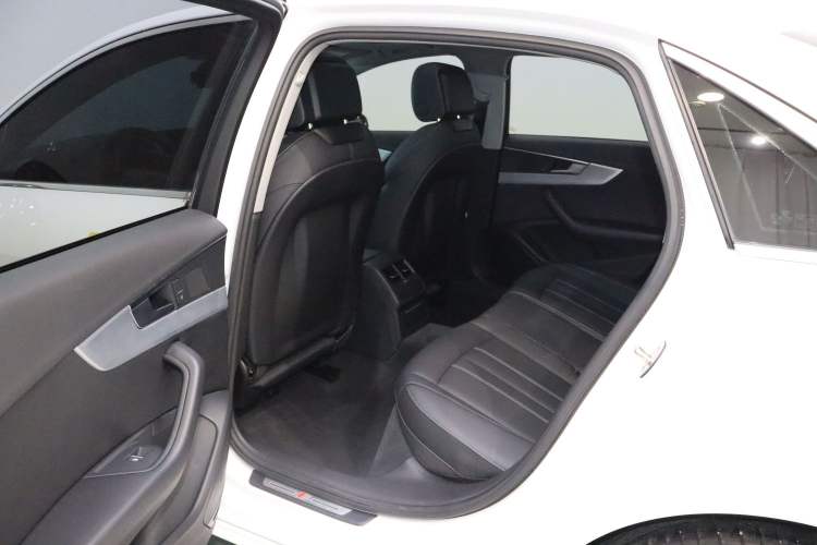 Used Audi A4L 2020 40 TFSI Fashion Dynamic Model Interior 1