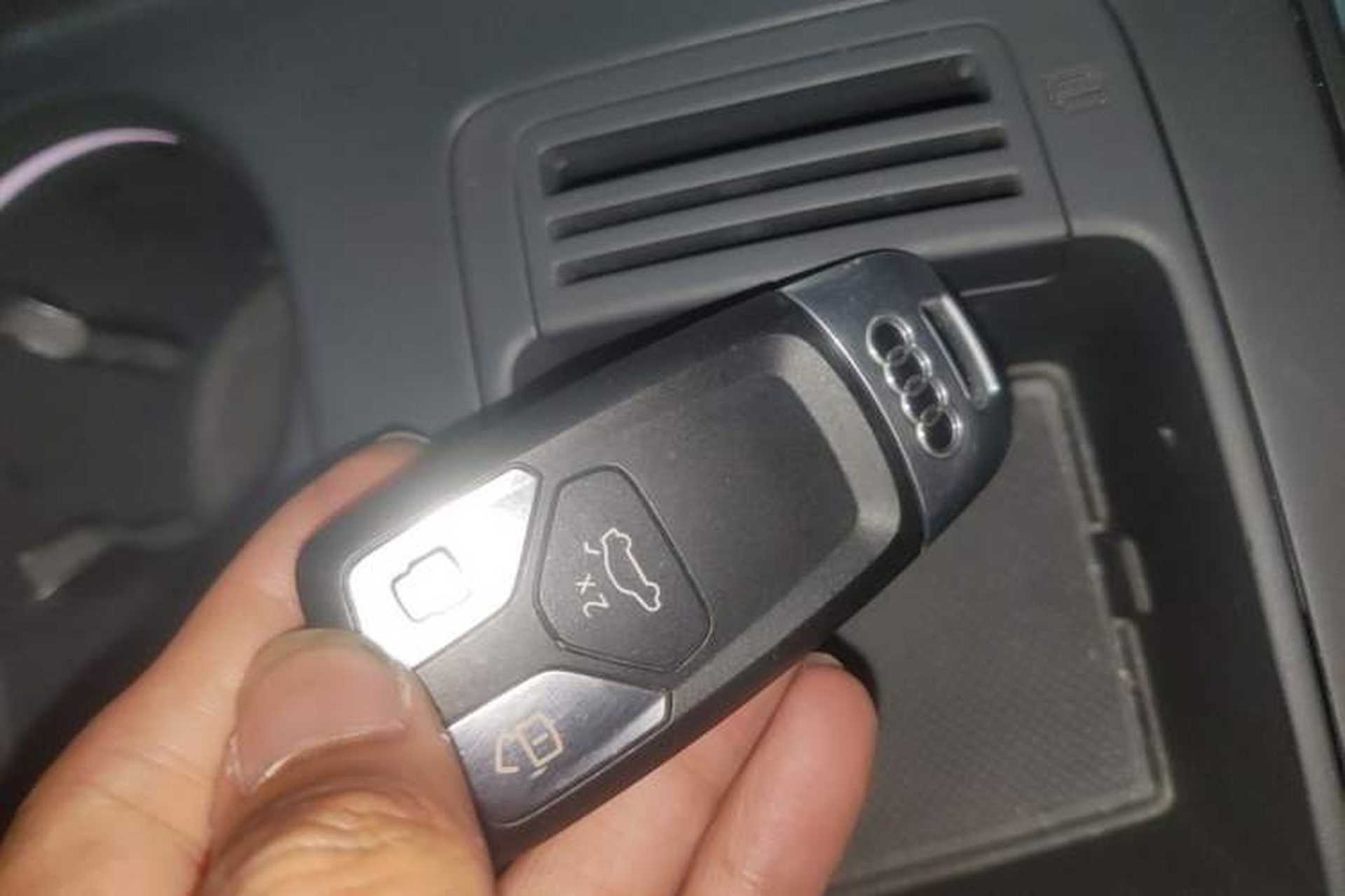Used Audi A4L 2020 40 TFSI Luxury Dynamic Model Interior 1