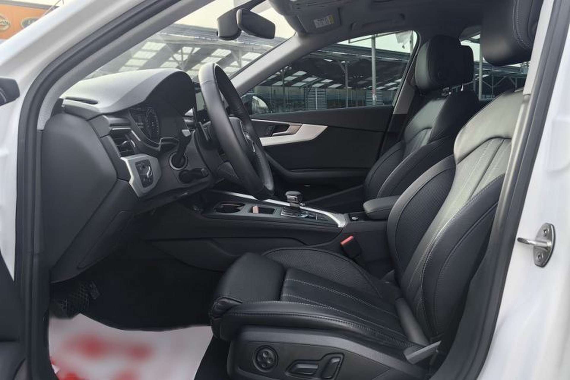 Used Audi A4L 2020 40 TFSI Luxury Dynamic Model Interior 1