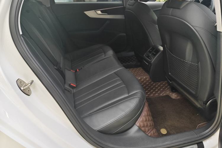 Used Audi A4L 2020 40 TFSI Luxury Dynamic Model Interior 10