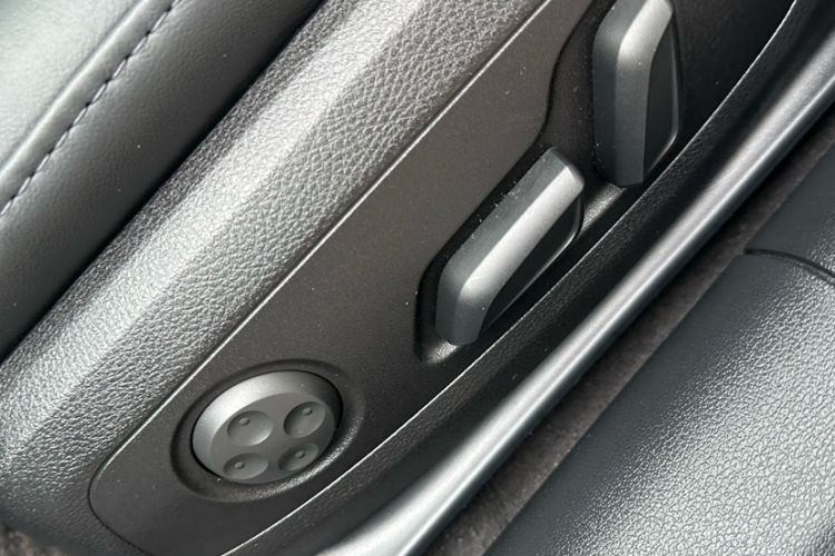 Used Audi A4L 2020 40 TFSI Luxury Dynamic Model Interior 12