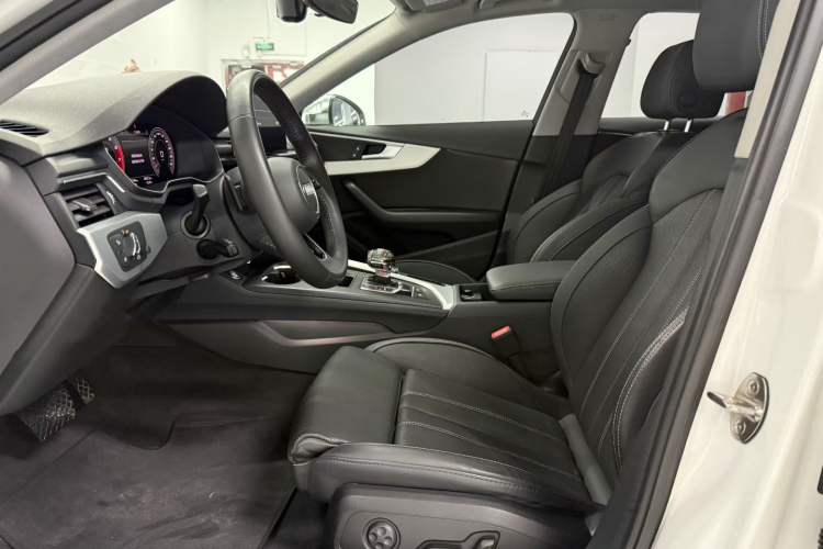 Used Audi A4L 2020 40 TFSI Fashion Dynamic Model Interior 2