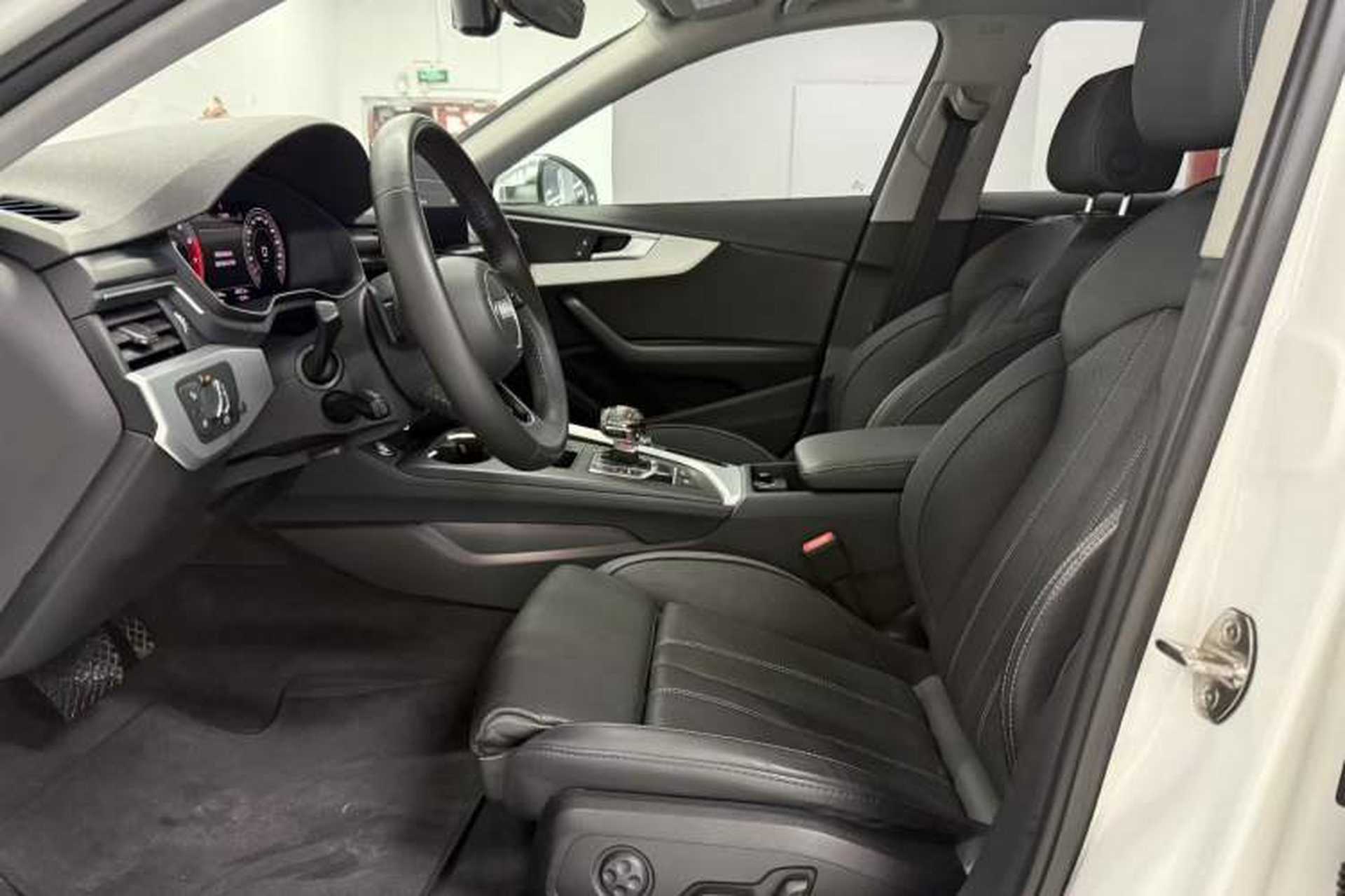 Used Audi A4L 2020 40 TFSI Fashion Dynamic Model Interior 2