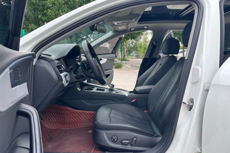 Used Audi A4L 2020 40 TFSI Fashionable and Elegant Model Interior 2