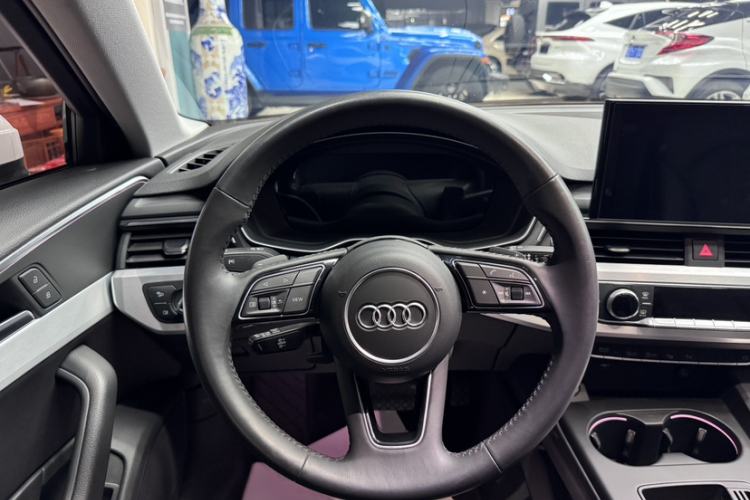 Used Audi A4L 2020 40 TFSI Luxury Dynamic Model Interior 2