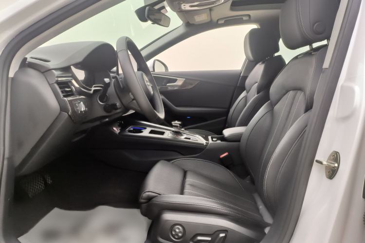 Used Audi A4L 2020 40 TFSI Fashion Dynamic Model Interior 2