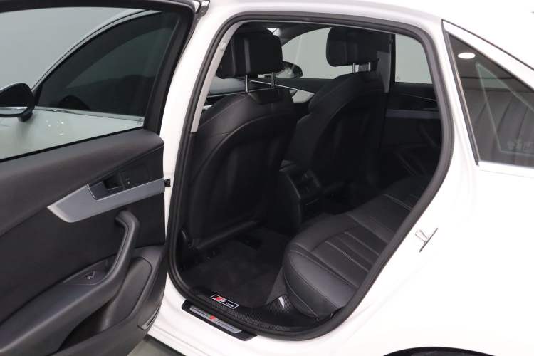 Used Audi A4L 2020 40 TFSI Fashion Dynamic Model Interior 2