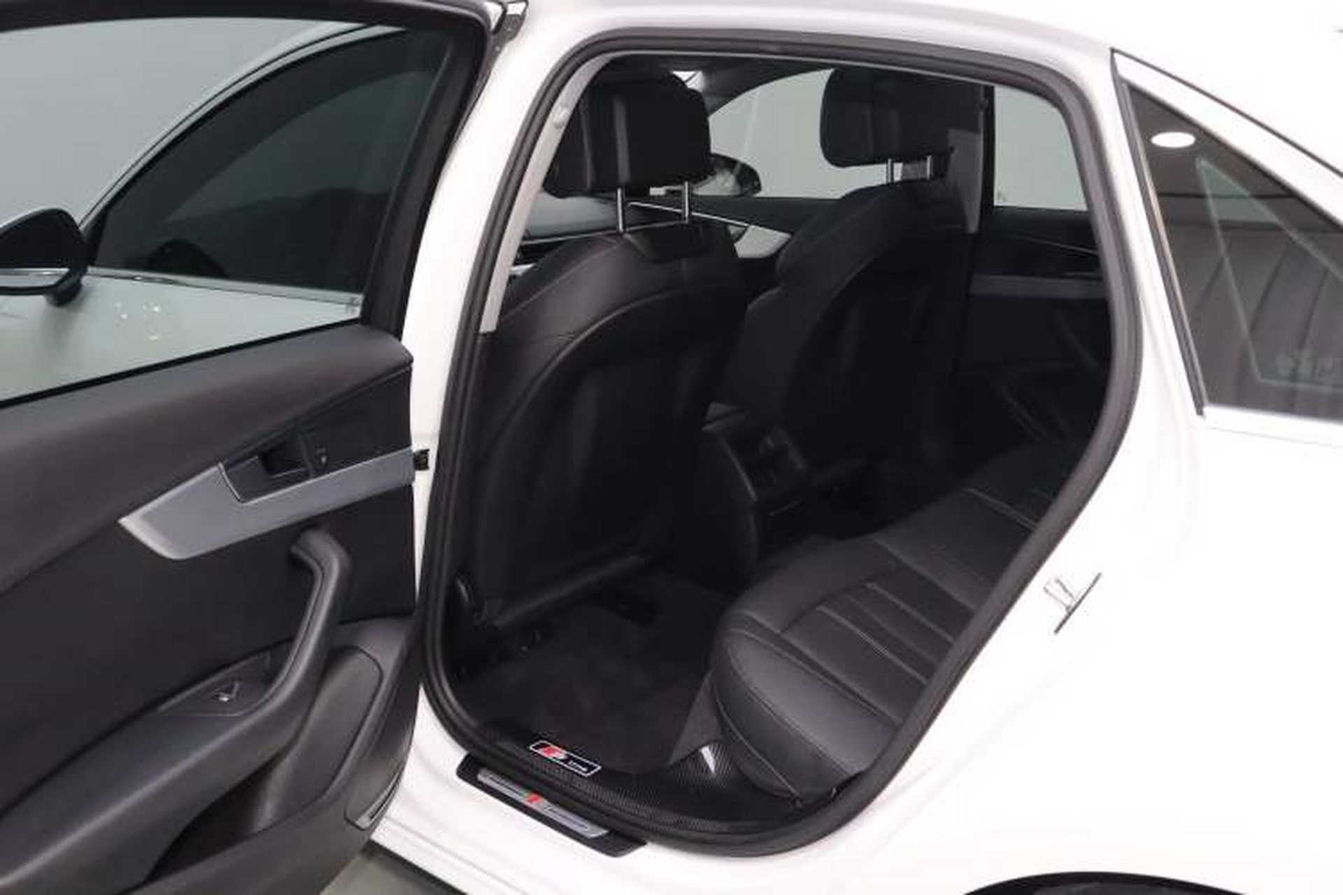 Used Audi A4L 2020 40 TFSI Fashion Dynamic Model Interior 2
