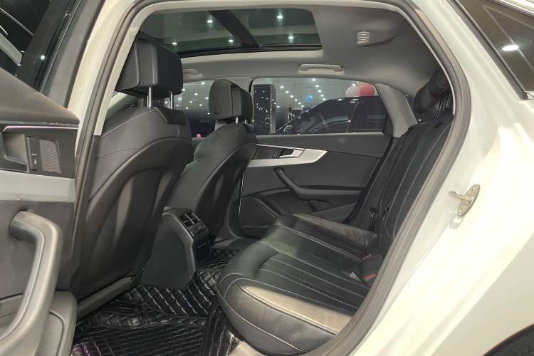 Used Audi A4L 2020 40 TFSI Fashion Dynamic Model Interior 3