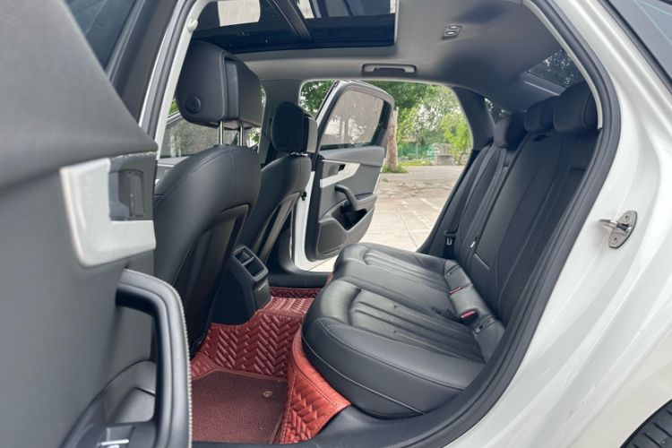 Used Audi A4L 2020 40 TFSI Fashionable and Elegant Model Interior 3