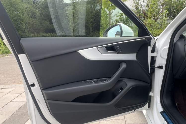 Used Audi A4L 2020 40 TFSI Fashion Dynamic Model Interior 3