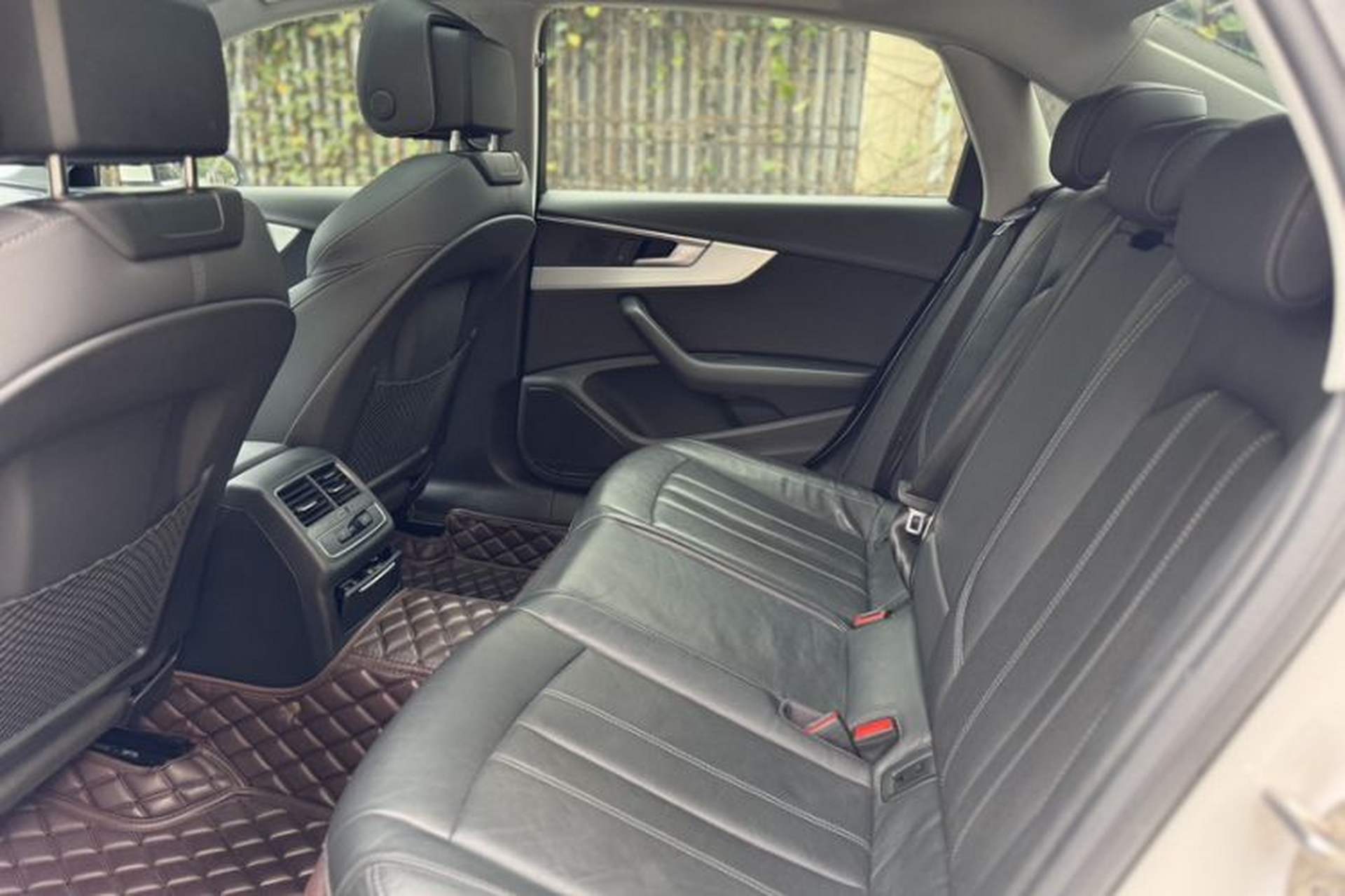 Used Audi A4L 2020 40 TFSI Luxury Dynamic Model Interior 3