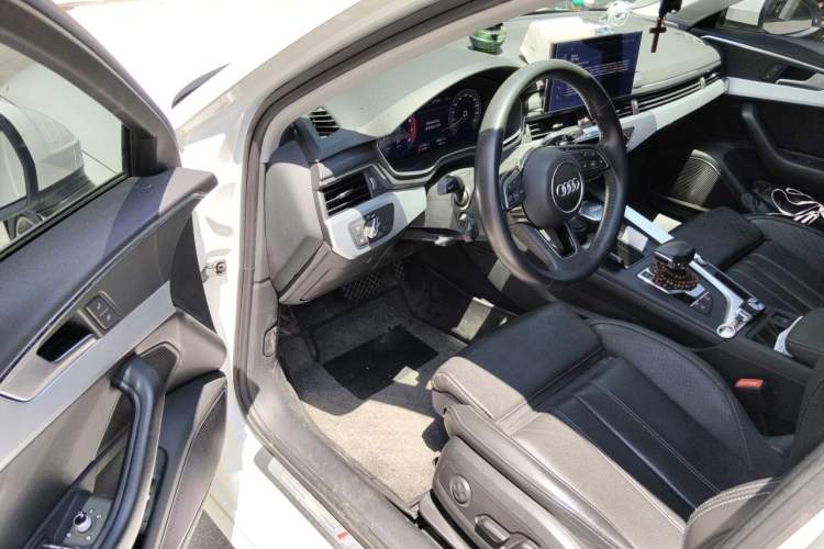 Used Audi A4L 2020 40 TFSI Luxury Dynamic Model Interior 3