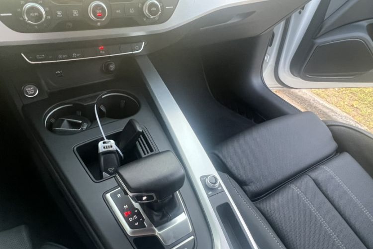 Used Audi A4L 2020 40 TFSI Fashion Dynamic Model Interior 3