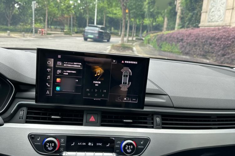 Used Audi A4L 2020 40 TFSI Luxury Dynamic Model Interior 4