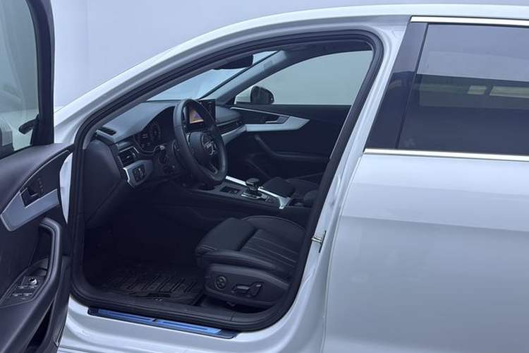 Used Audi A4L 2020 40 TFSI Fashion Dynamic Model Interior 4