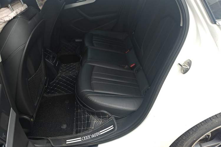 Used Audi A4L 2020 40 TFSI Luxury Dynamic Model Interior 4