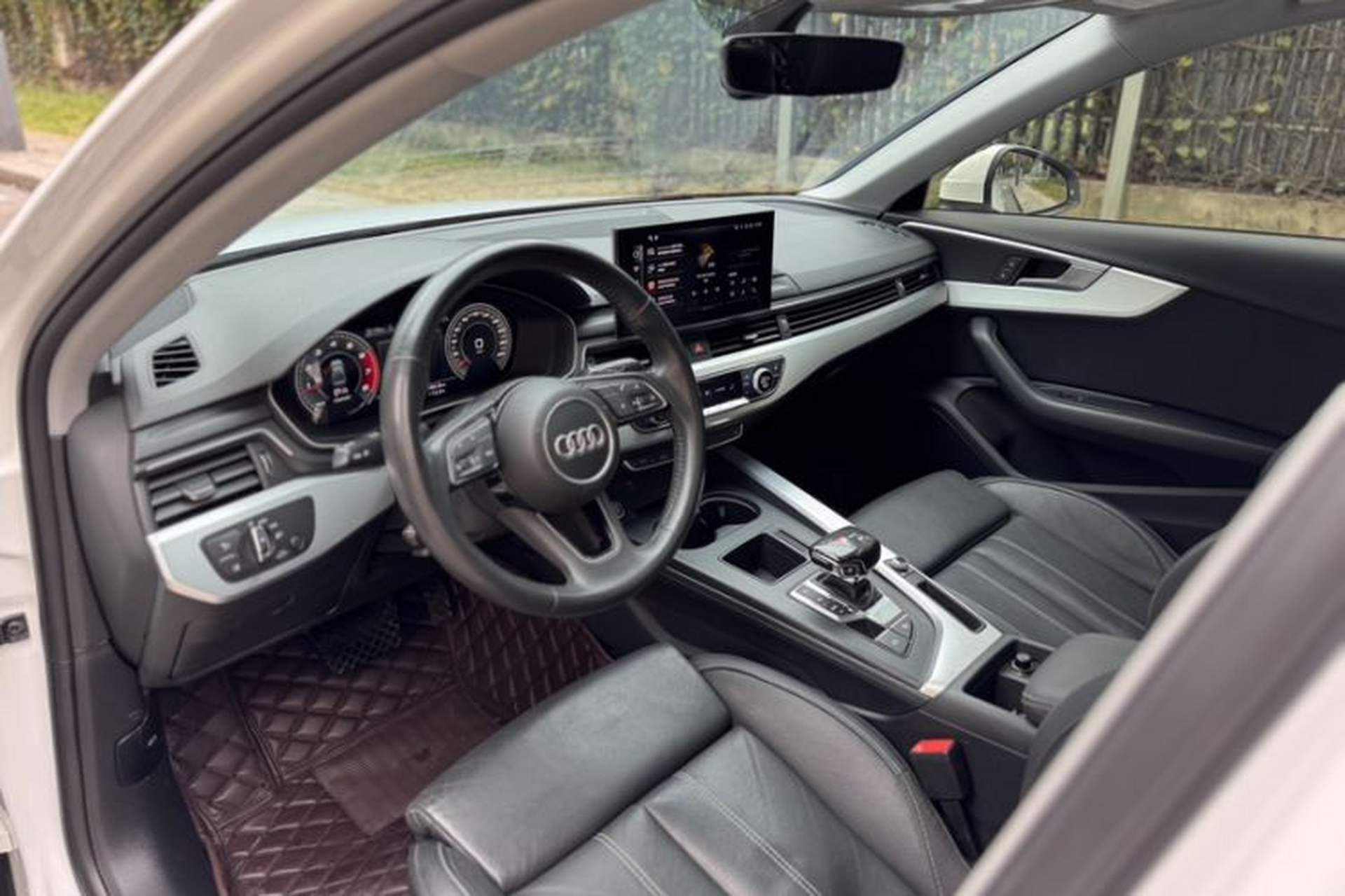 Used Audi A4L 2020 40 TFSI Luxury Dynamic Model Interior 4